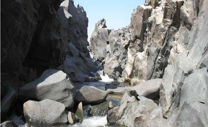Les Gorges de Kola à Guider