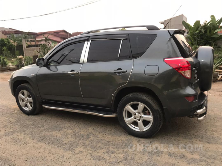 Rav4 a vendre Douala 0323