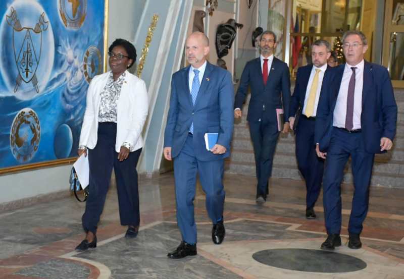 Le Minrex rencontre les Ambassadeurs des Pays du G7