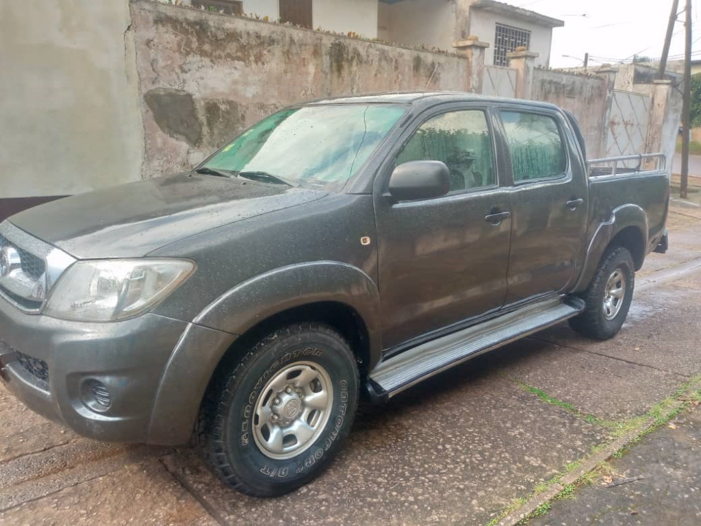 Toyota Hilux - année 2008 - Yaoundé