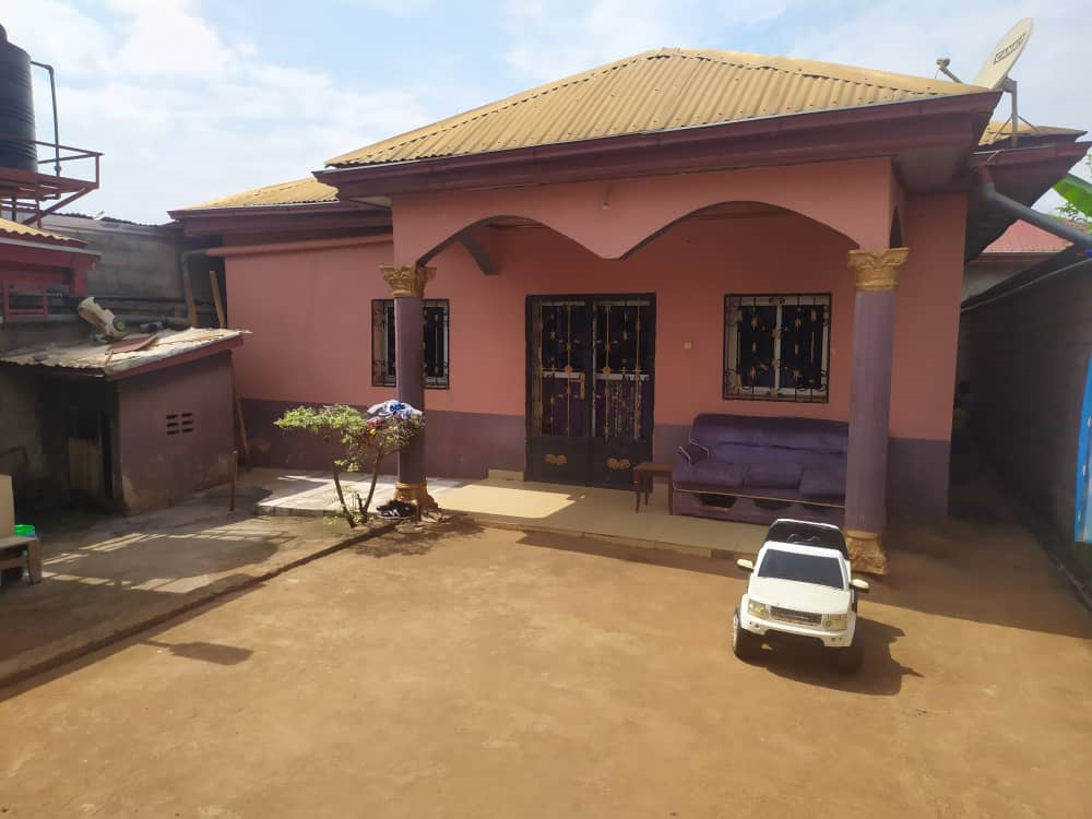 Villa à nkolanga'a Ecole - Yaoundé