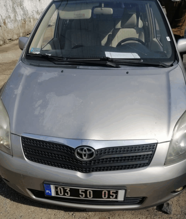 Toyota Corolla verso année 2002 - Douala