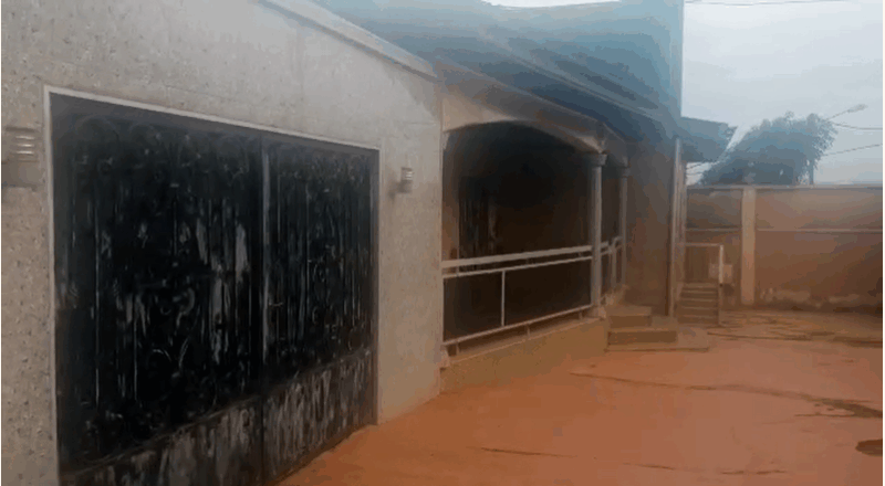 Villa haut standing – route de Mfou entrée IAI - Yaoundé